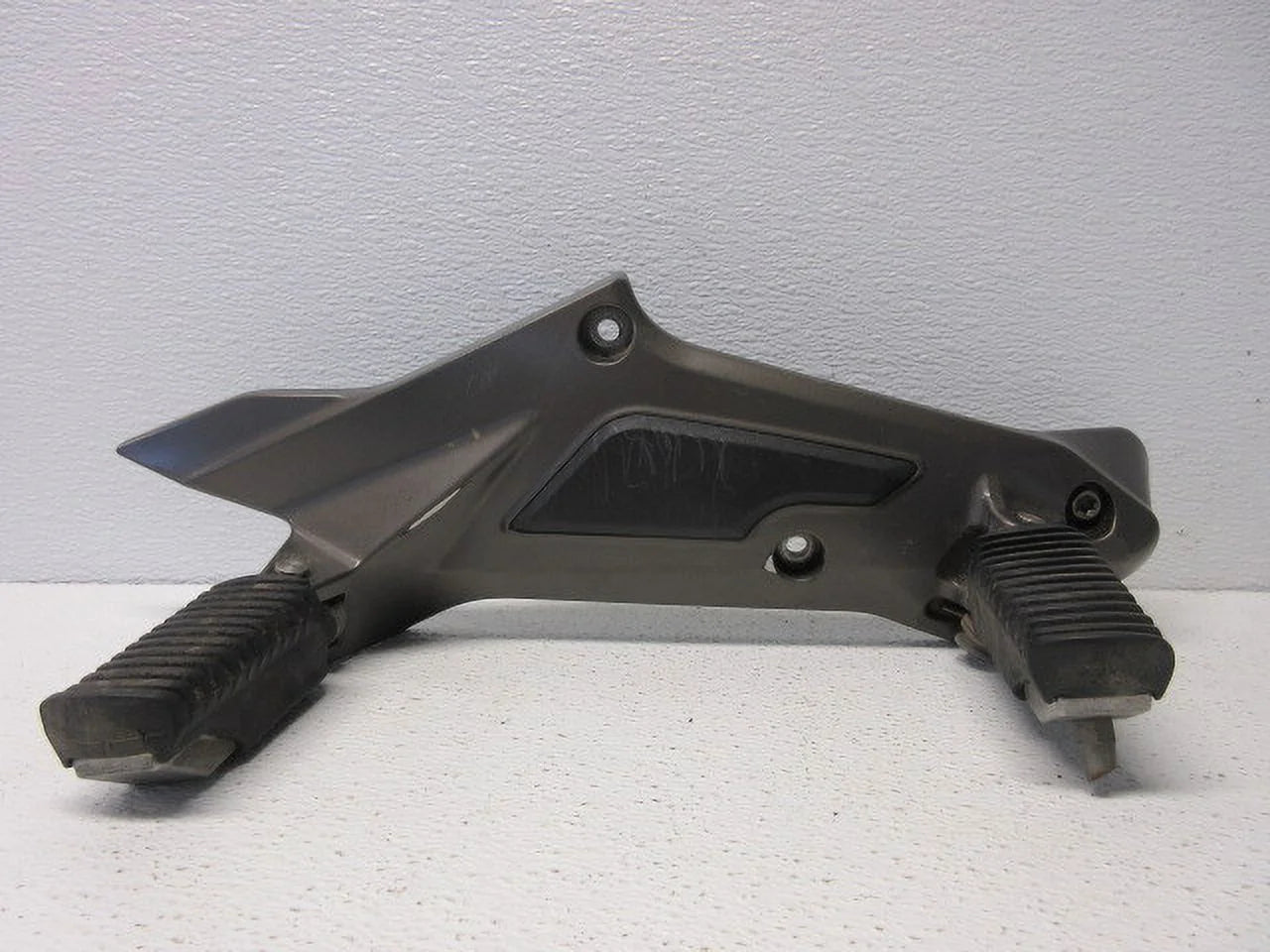 Pre-Owned 13 2013 BMW K1600GT Right Rearset w/ Front & Rear Footrest 7716014 OEM LKQ (Good)